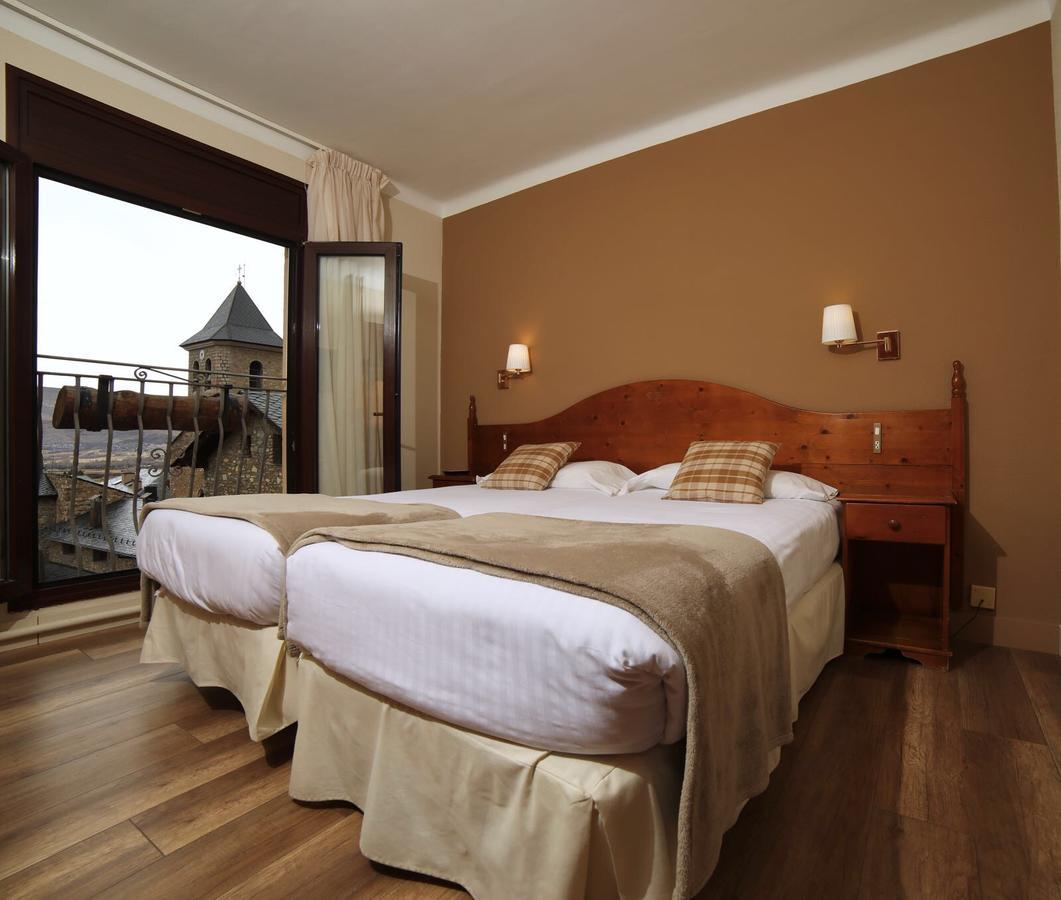 Hotel Roca Alp Esterno foto